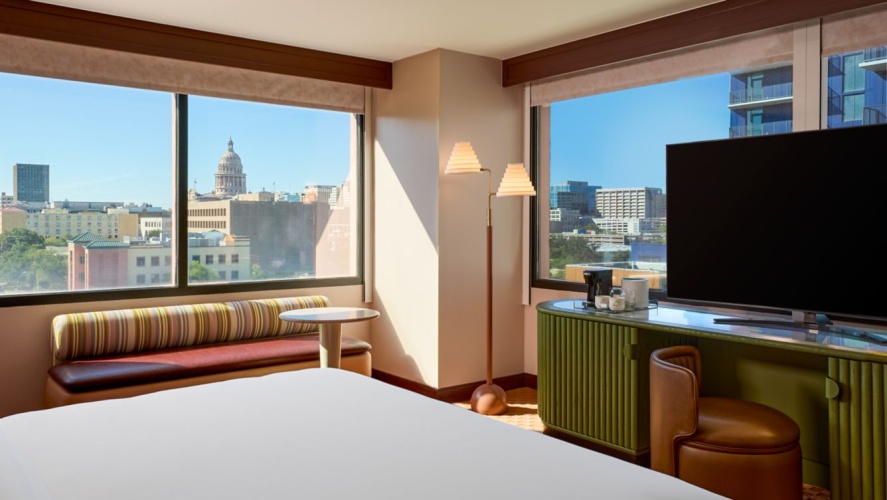 Downright Austin, A Renaissance Hotel photo 7