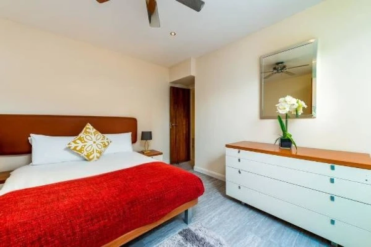 2 Bedrooms Apartment