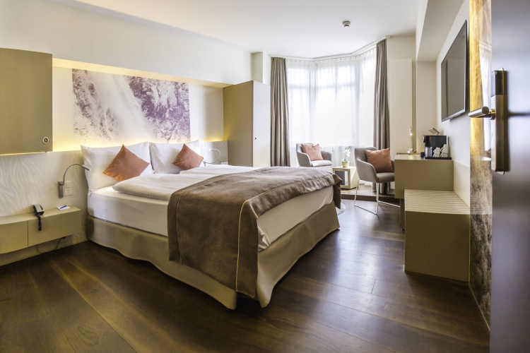 Medium Double room