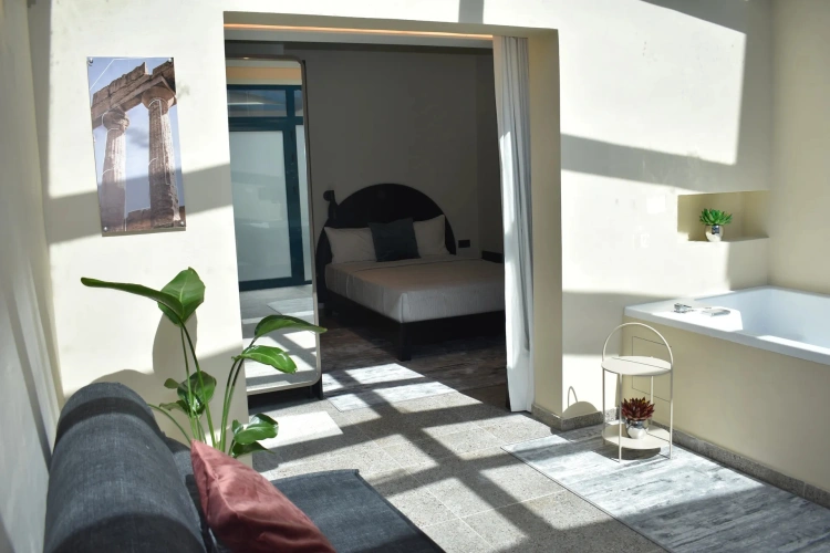 Prestige with Jacuzzi Loft Suite