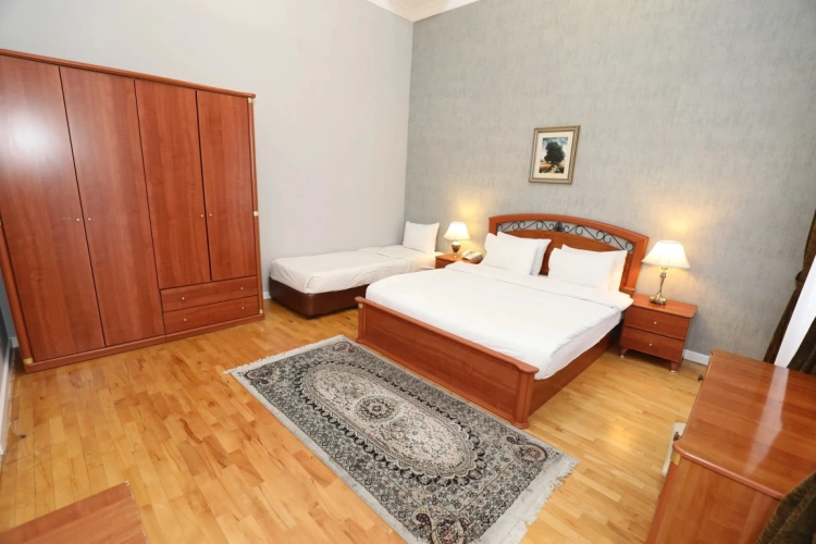 Standard Triple room