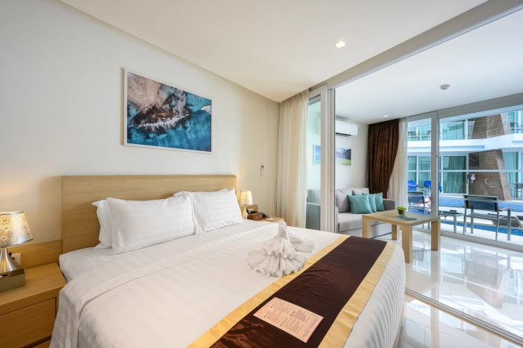 1 Bedroom Pool Access Double Suite