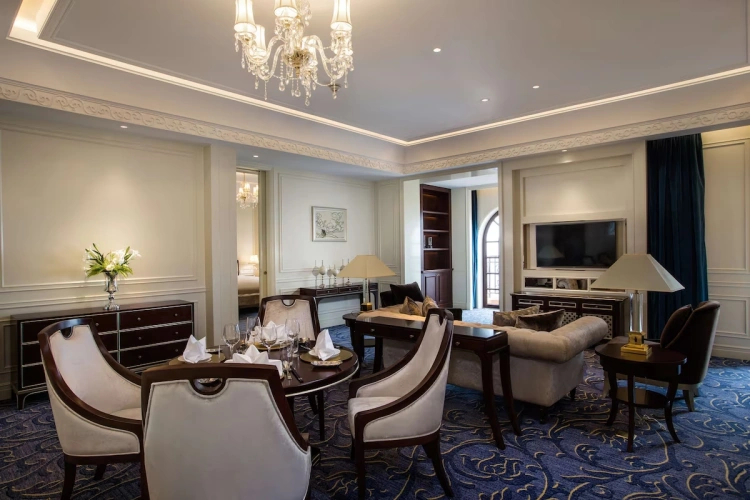 Deluxe Suite