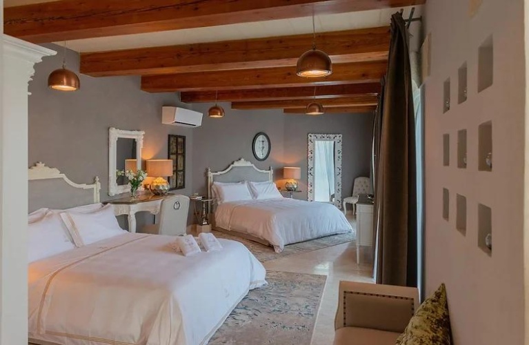 Penthouse Suite
