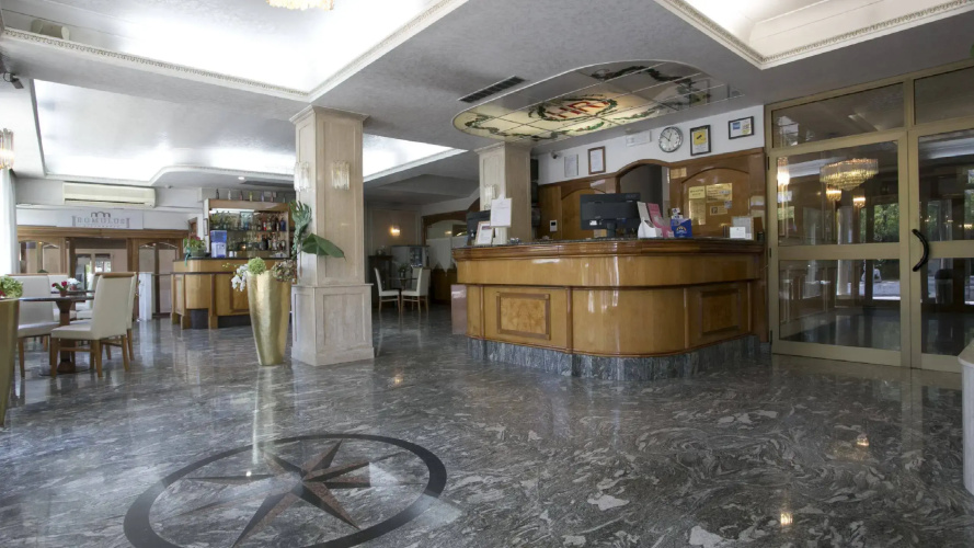 Romulus Hotel
