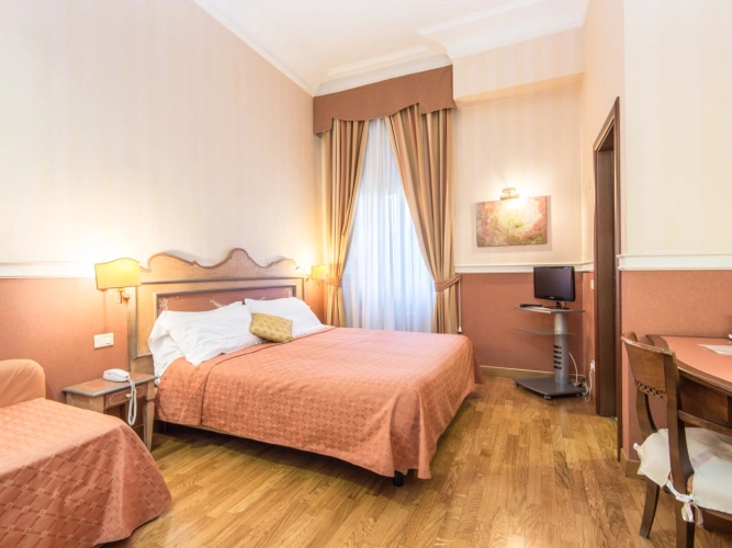 Triple room