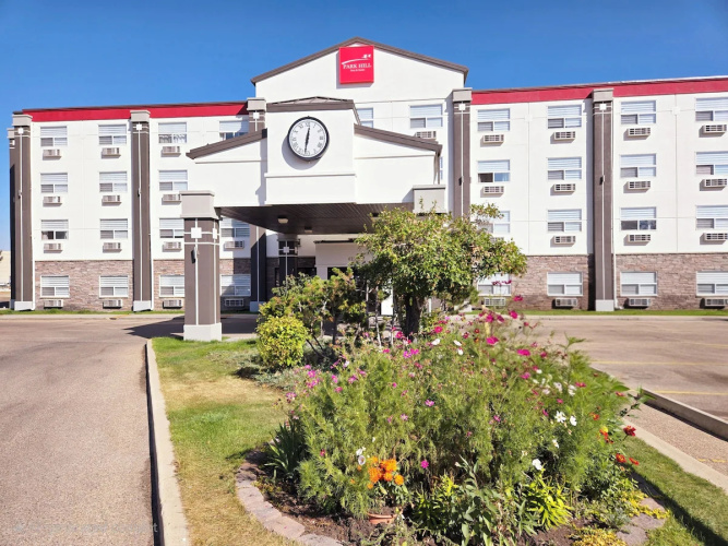 Super 8 By Wyndham Red Deer City Centre photo 15