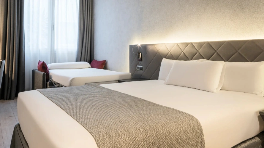Triple room