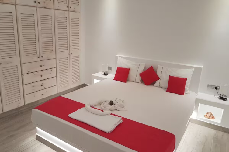 3 Bedrooms Villa