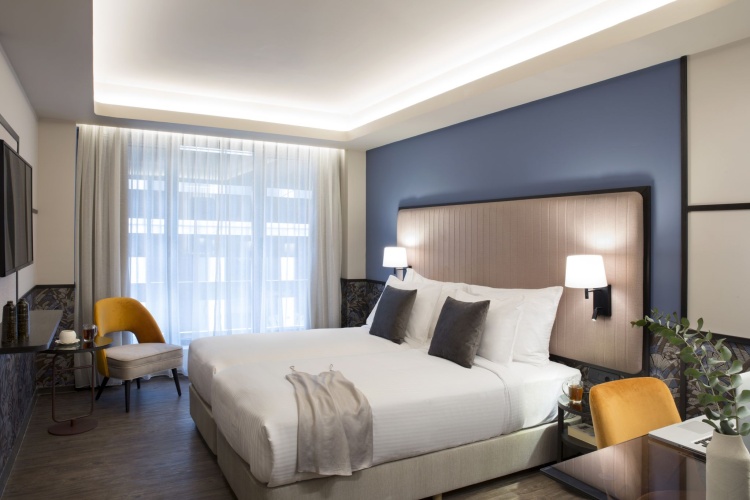 Classic Double room with city view