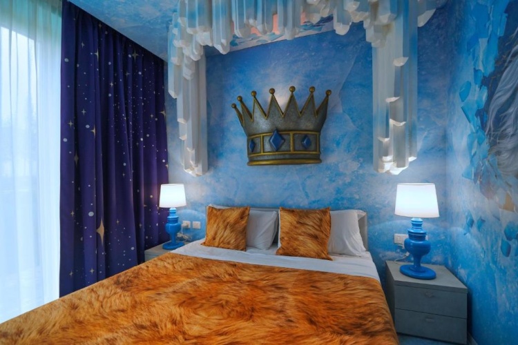 Magic Ice Castle Quadruple room (room theme is not guaranteed)