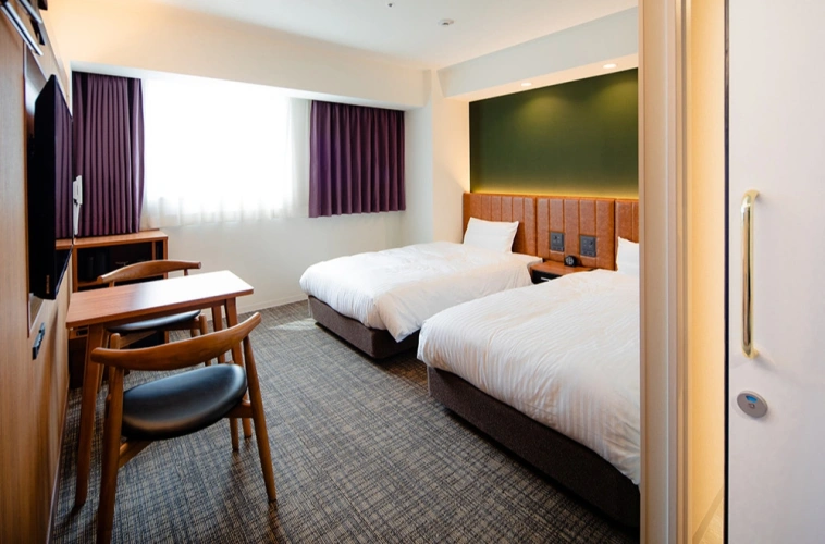 Universal Twin room