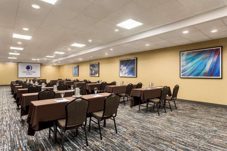 DoubleTree by Hilton Pointe Claire Montreal Airport West photo 15