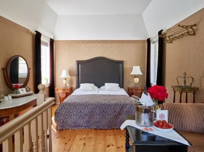 Double Historical Tower Suite