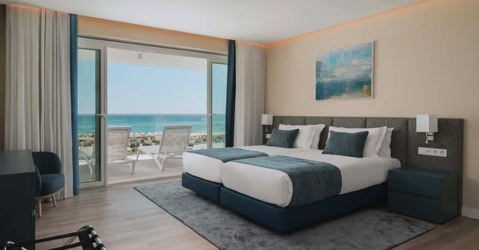 4 Bedrooms Private Rooftop Jacuzzi Duplex Apartment with sea view