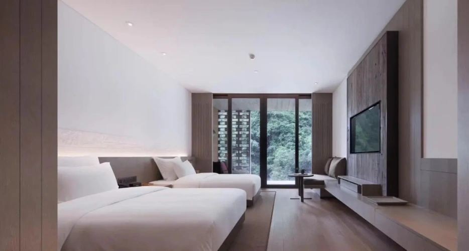 Deluxe Twin Sugar House Retreat