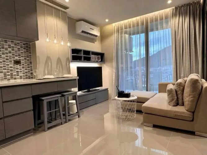 Kamala Beach D76 Exclusive Junior Suite