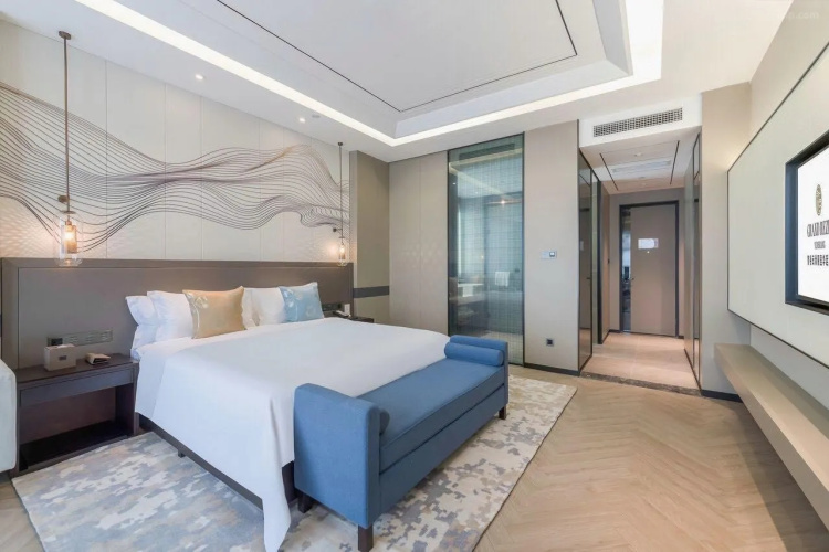 Liz Hotel