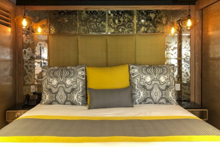 1 Bedroom Corner Double Suite oceanfront
