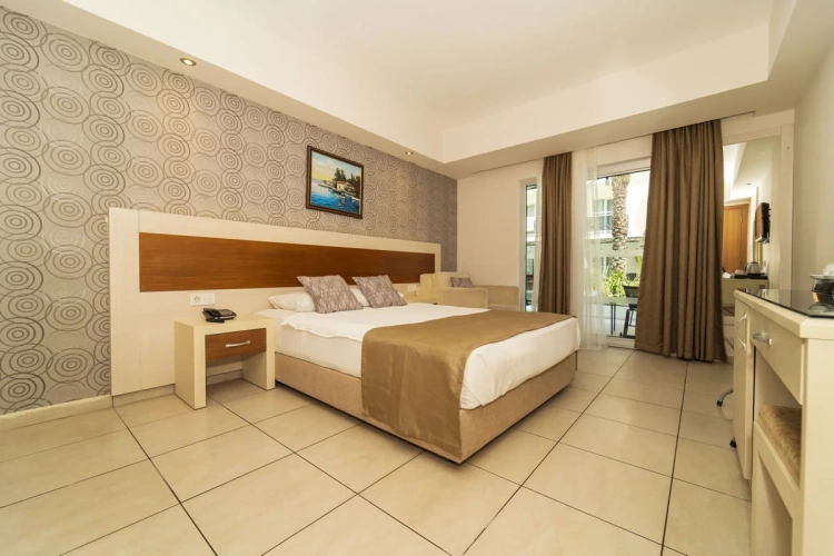 Swim Up Double room