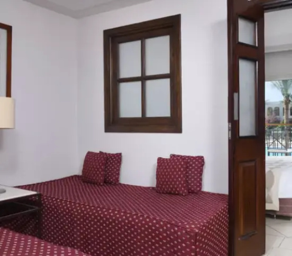Deluxe Family Twin room with pool view