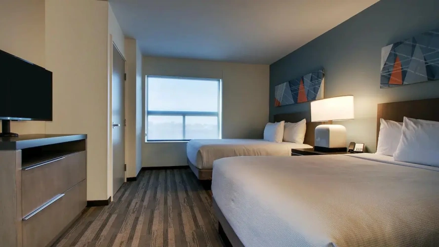 1 Bedroom Accessible Double Suite