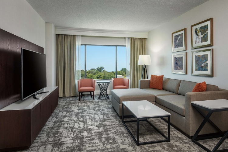 Hilton Greenville photo 13