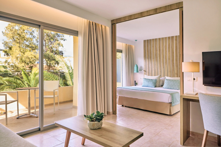 Viva Palma Nova Aparthotel