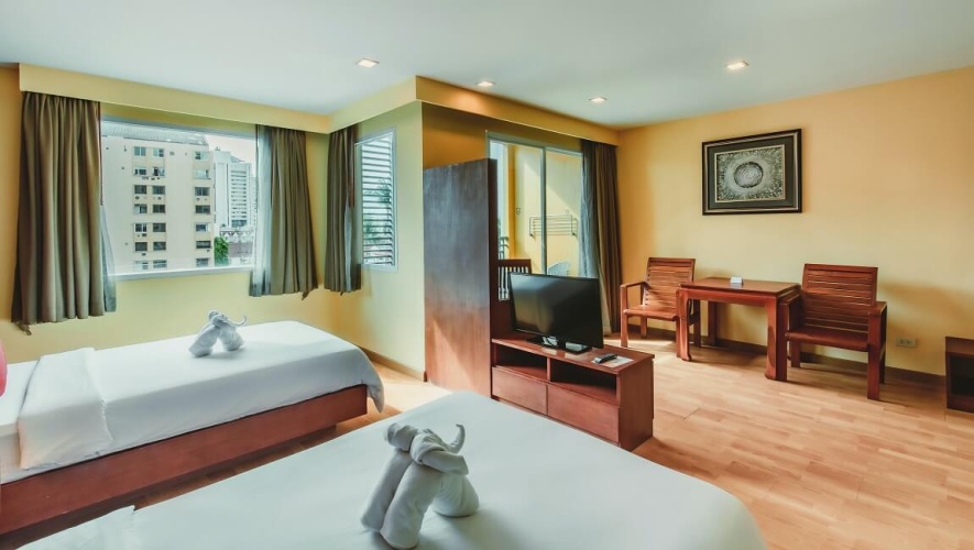 Deluxe Twin Suite with city view