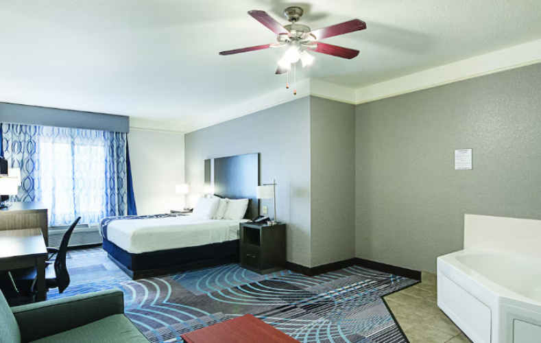 Deluxe Accessible Double Suite