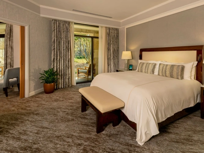 Signature Spa Level Suite