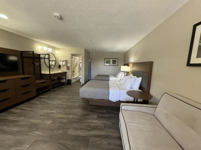 Quadruple Suite