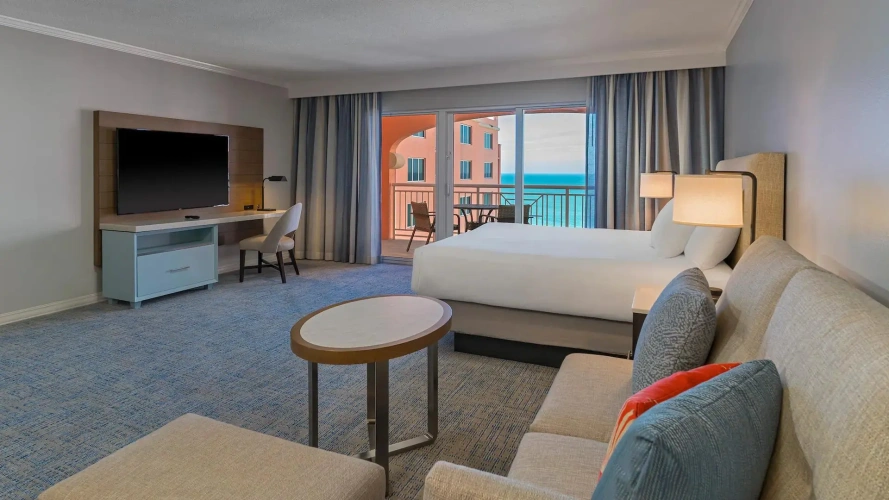 Deluxe Double room with balcony and with partial ocean view