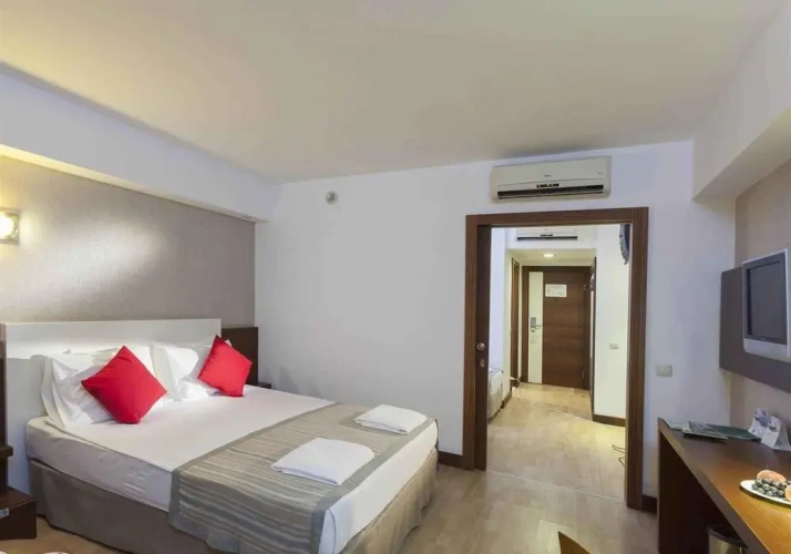 Family Quadruple Suite