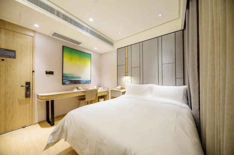 Interior Window Double room