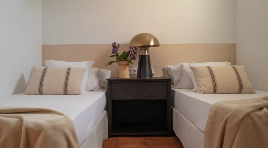 Quadruple Family Suite