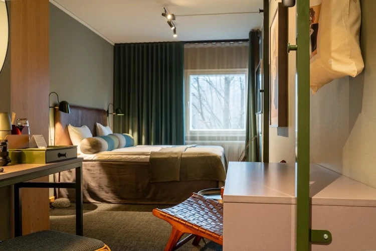 Triple room