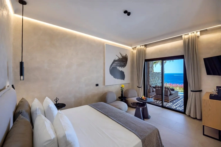 Signature Retreat Private Pool Suite with sea view