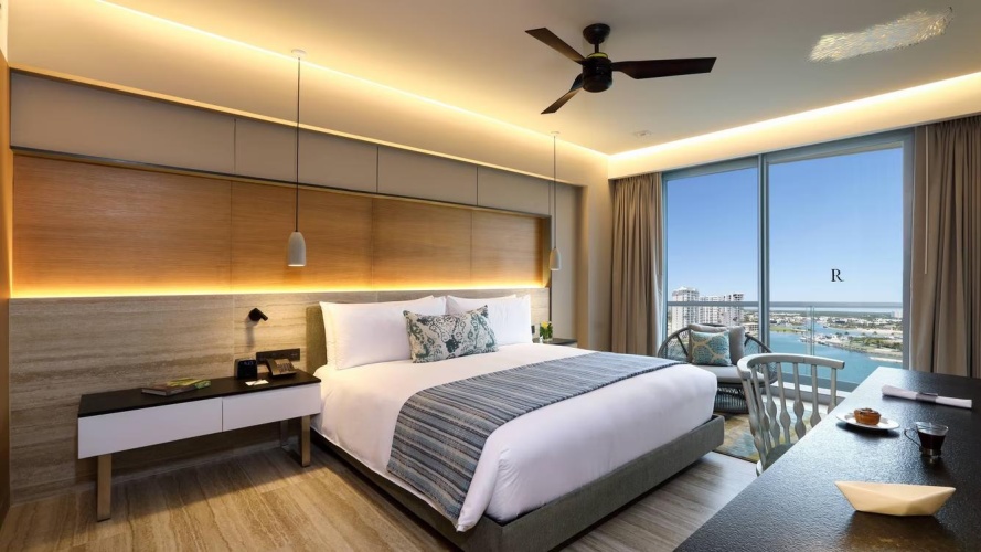 1 Bedroom Double Suite with balcony and with marina view