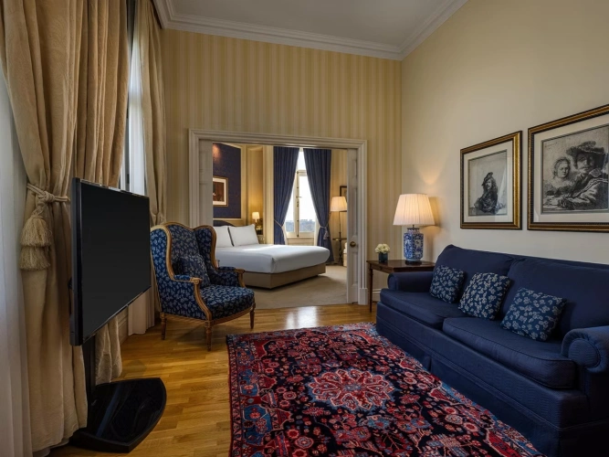Rembrandt Double Suite with city view