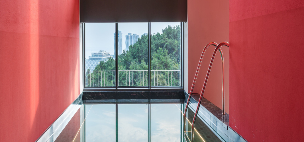 Cabin X Presidential Pool Suite