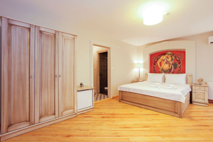 Double Suite