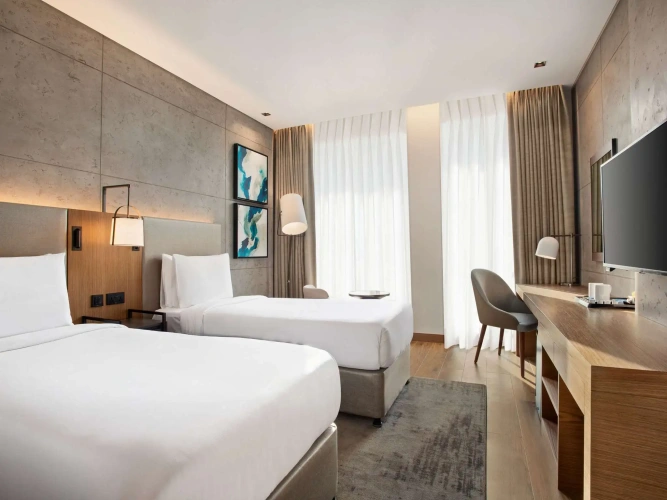 Superior Twin room with city view