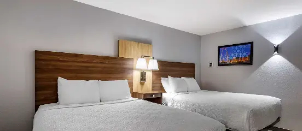 Twin Separate Living Area | Suite
