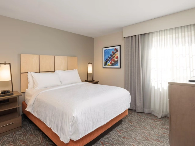 1 Bedroom Accessible Communications Double Suite