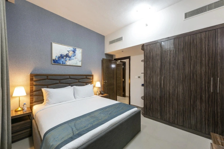 2 Bedrooms Apartment