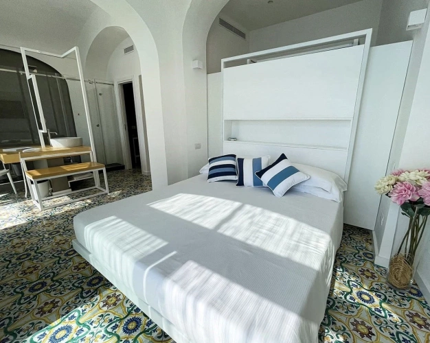 Deluxe Double Suite with sea view