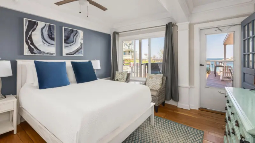 Double room with ocean view