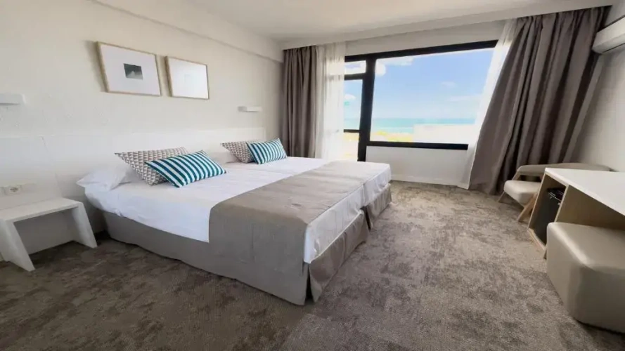 Standard Double room with sea view