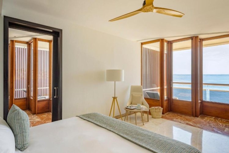 Royal Double Suite with sea view